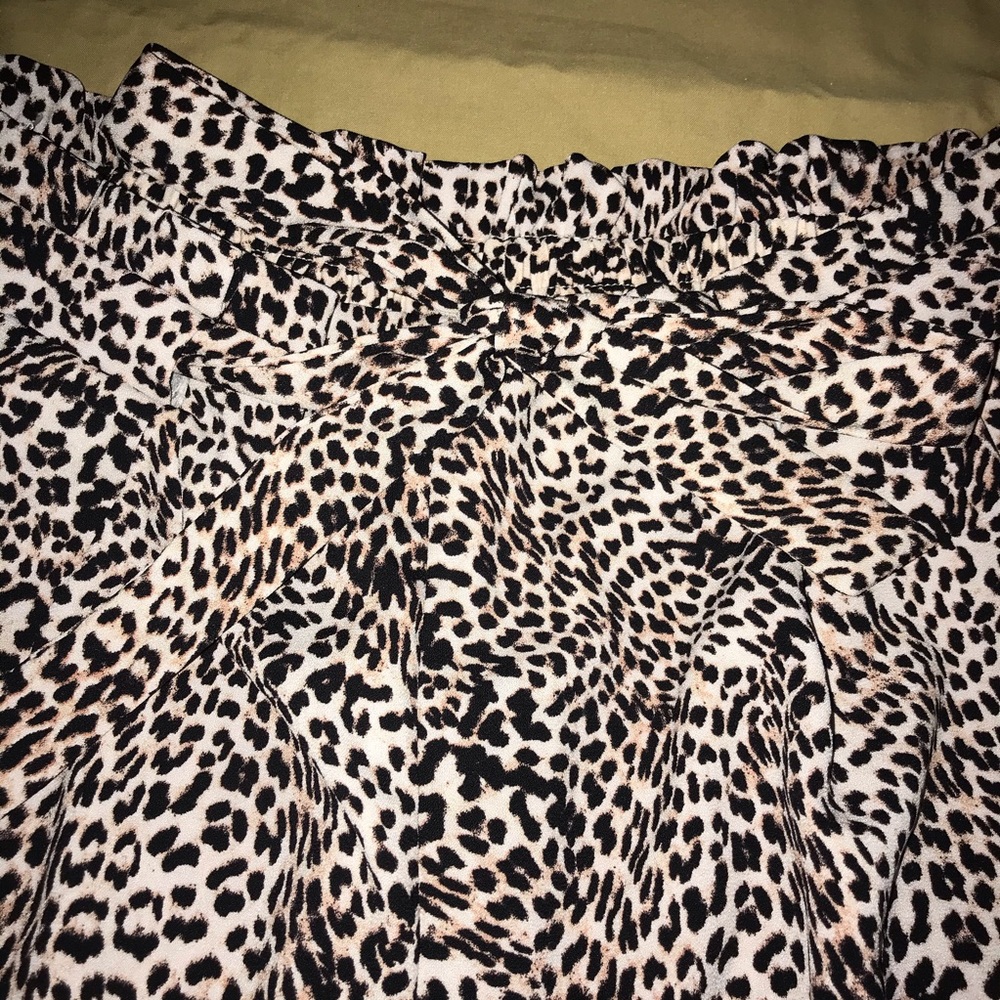 Leopard shorts - Picture 2 of 5